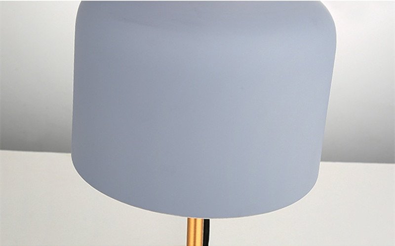 Matte Gold-Plated Table Lamp Chiampo Living Room Bedroom Decorative lamp on table