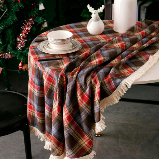 American Round Tassel Table Cloth For Party Confinale Whether you're celebrating Christmas, Thanksgiving, or any other special occasion, this tablecloth will create a cozy atmosphere for your guests.